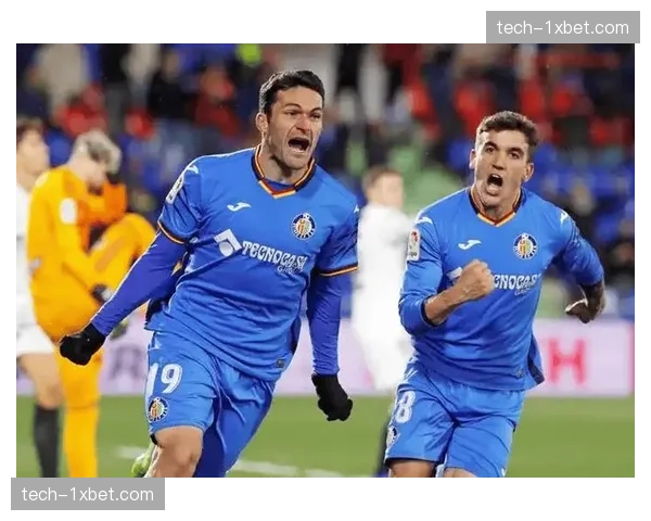 赫塔菲防守组织分析：面对西班牙人主场攻势时的低位防守与快速出球